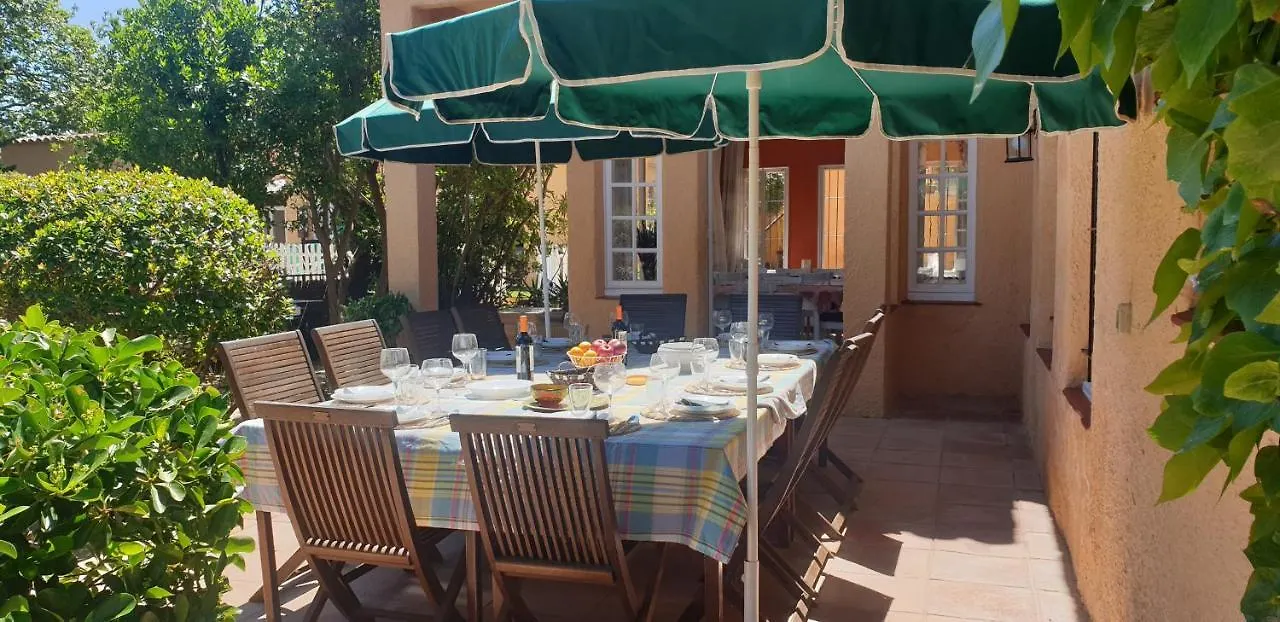 הוילה פלאמוס Casa Unica Con Jardin A 45 Metros De La Playa. Be